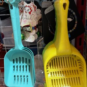scoop pasir kucing